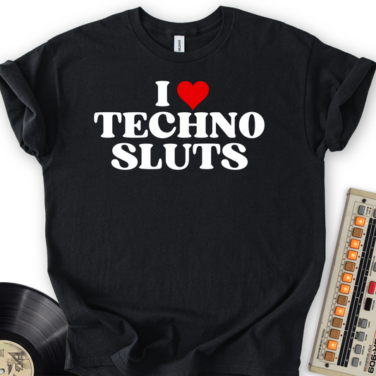 I ❤️ Techno Sluts T-Shirt – Black flat lay
