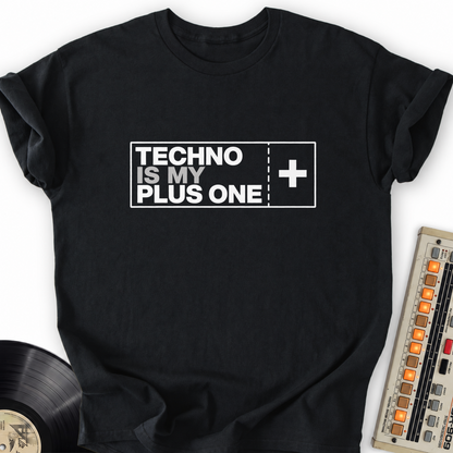techno is my plus one black