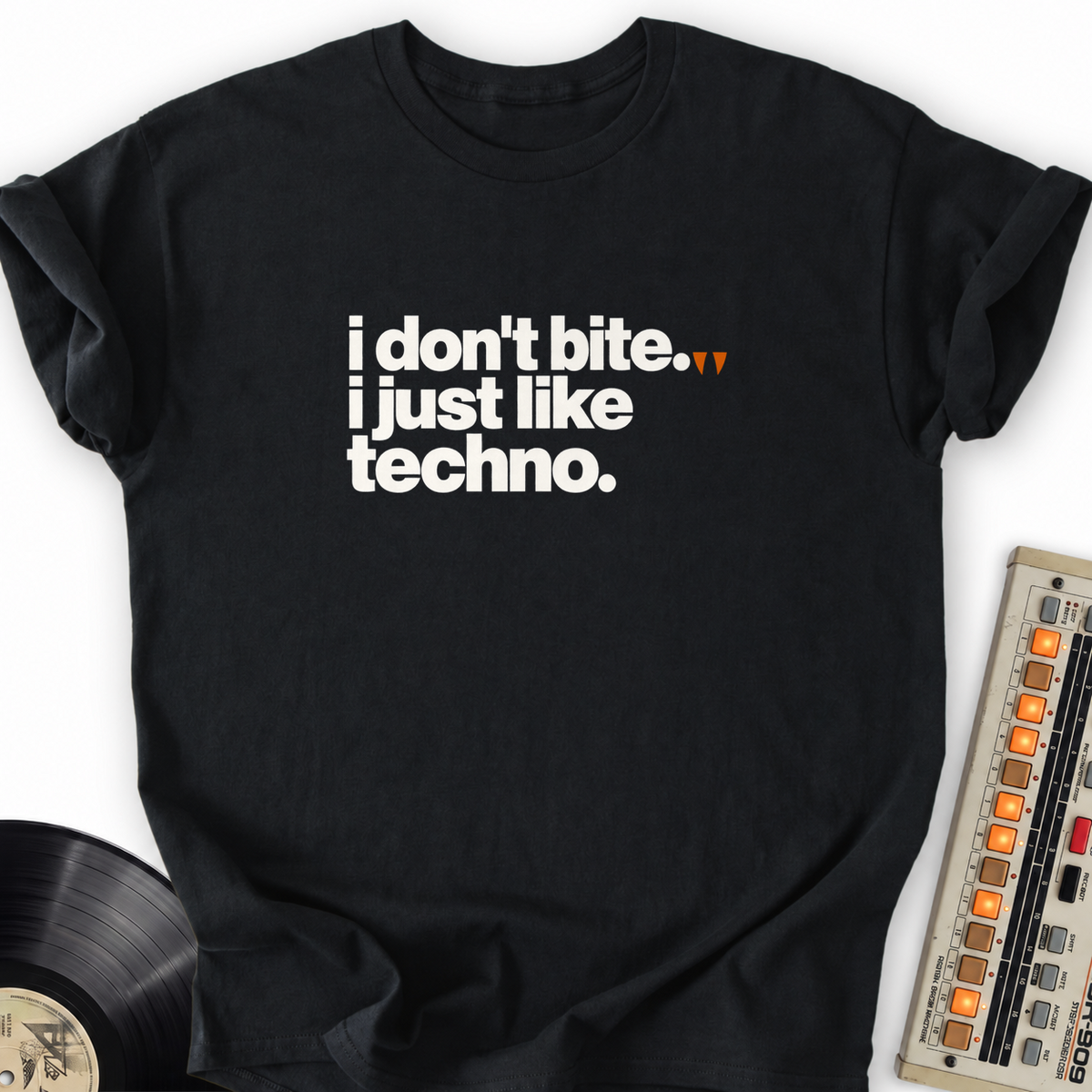 i dont bite i just like techno black