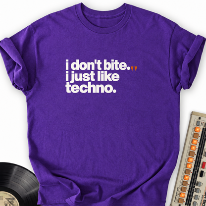 i dont bite i just like techno purple